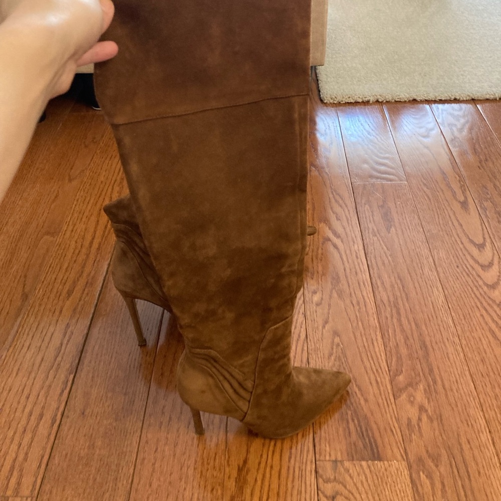 Guess boots
